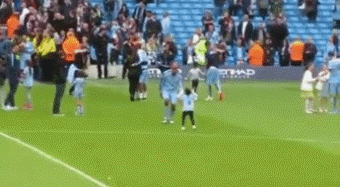 [搞笑动图]去特么的足球梦,,,,[与习总的中国足球梦无