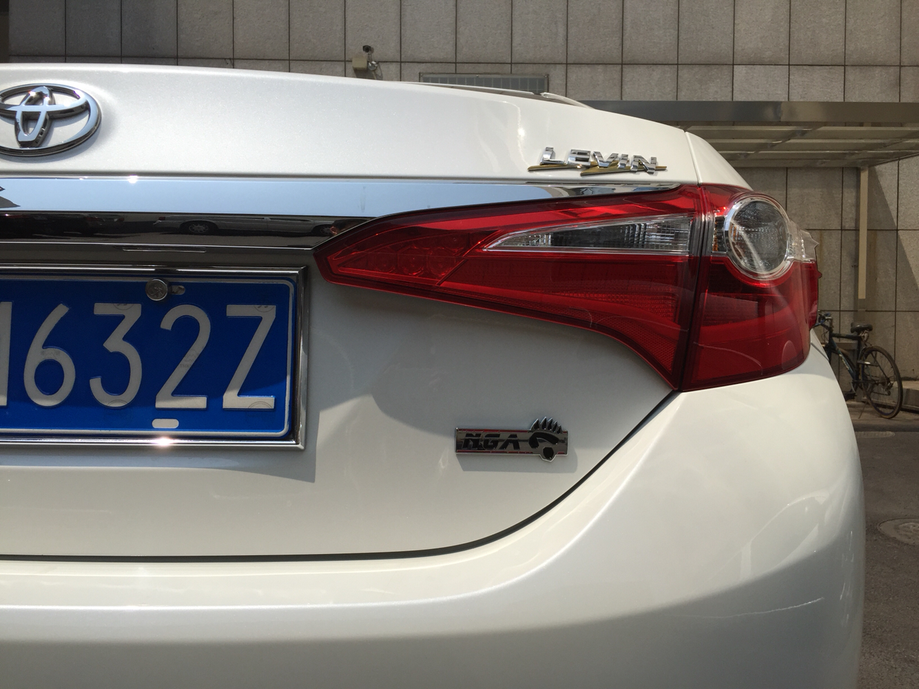 [车版专栏-提车作业] 1.8精英白雷凌 车标作业