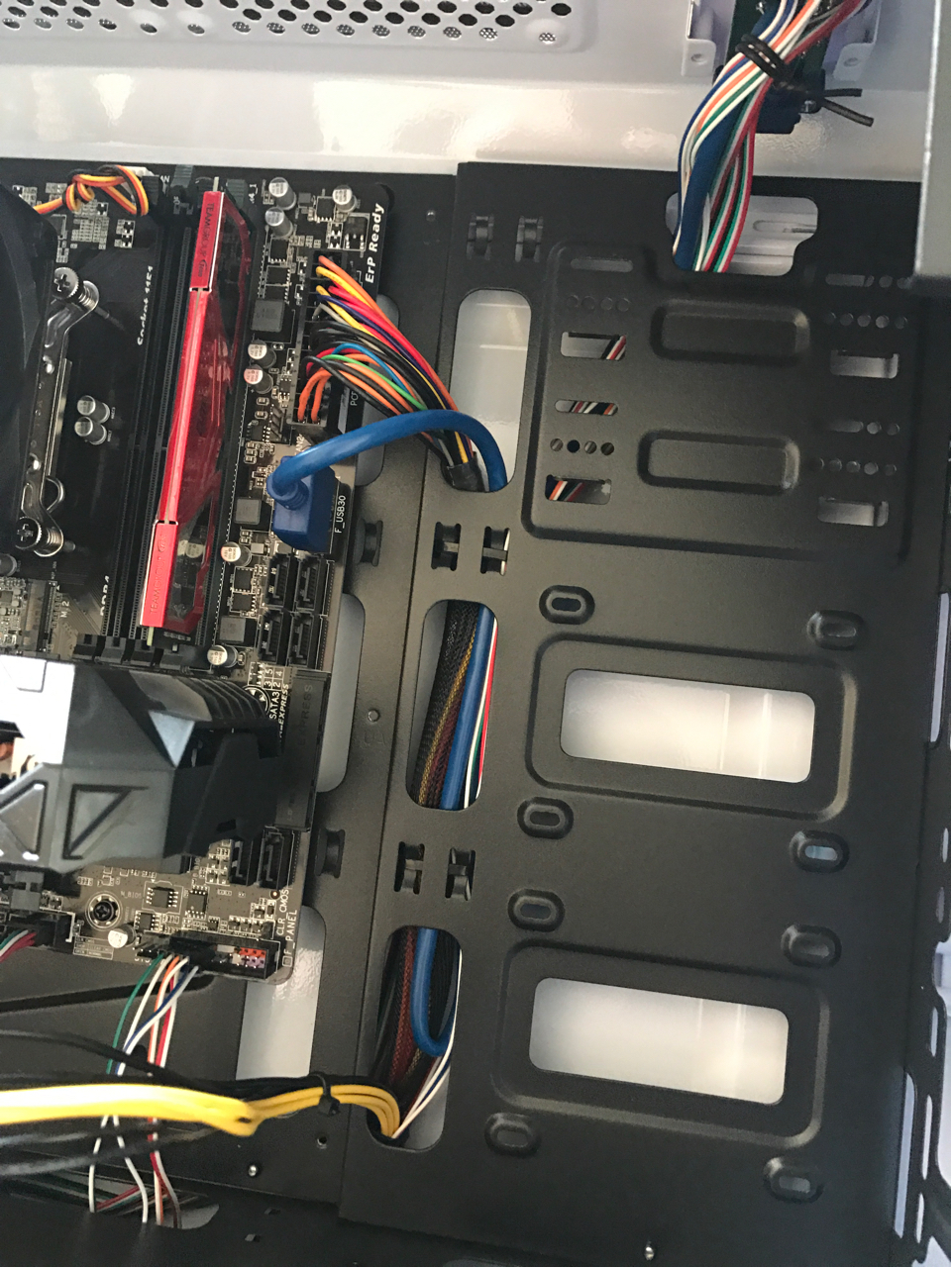 这样插线有没有错啊 京东买的雷霆 显卡风扇和cpu风扇转一下就停