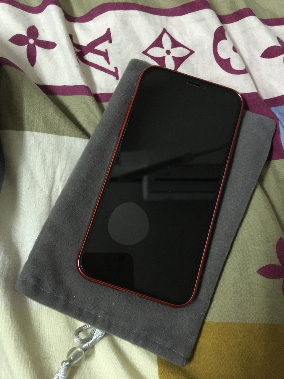 [天桥贴膜强者进]关于钢化膜起气泡的相关疑问!