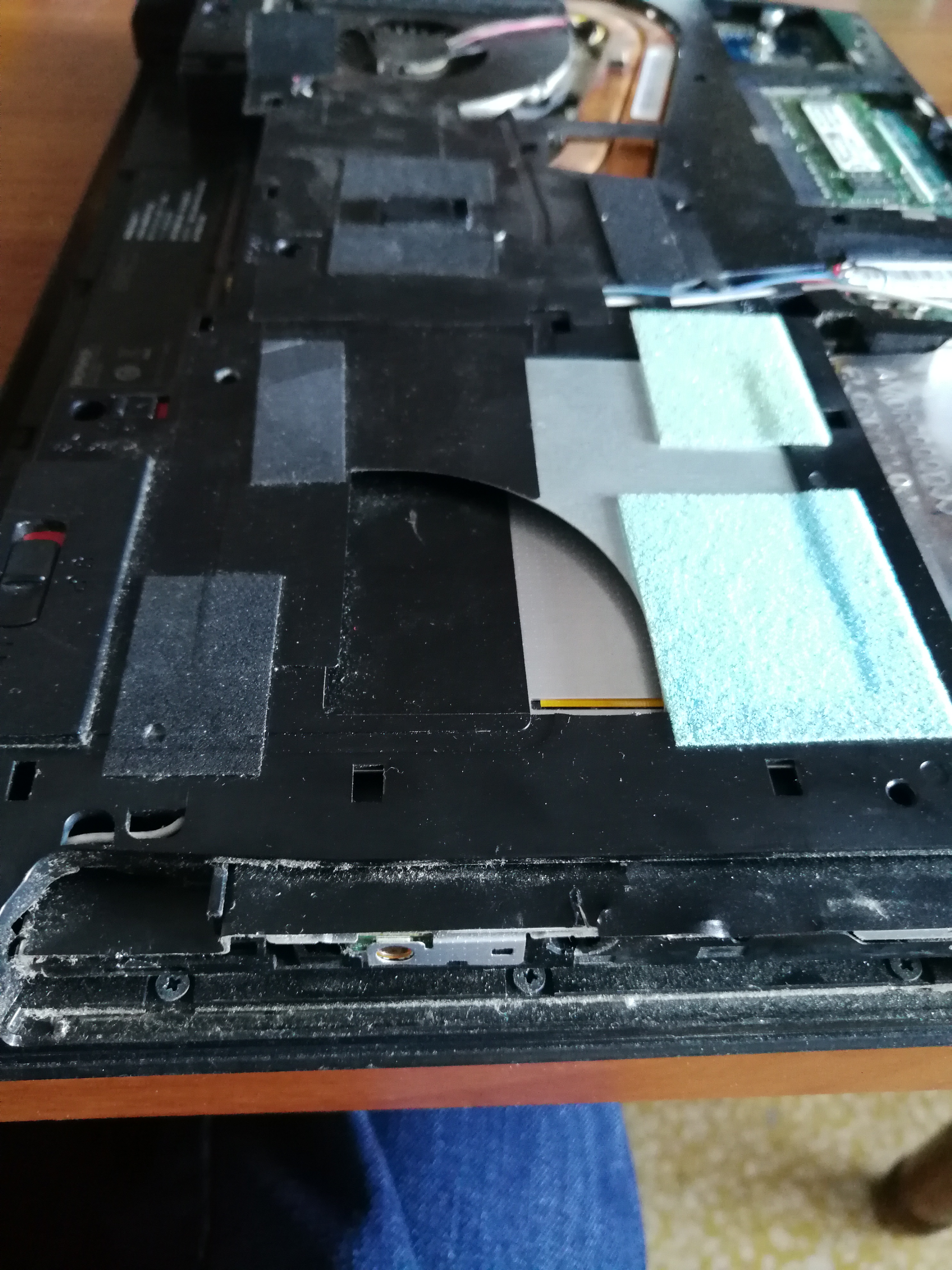 求助y410p光驱怎么拆