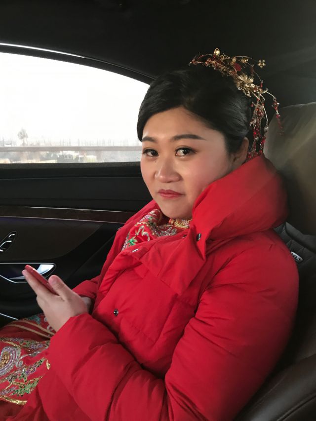 最后秀下老婆,化了浓妆的[s:ac:羞]美美哒