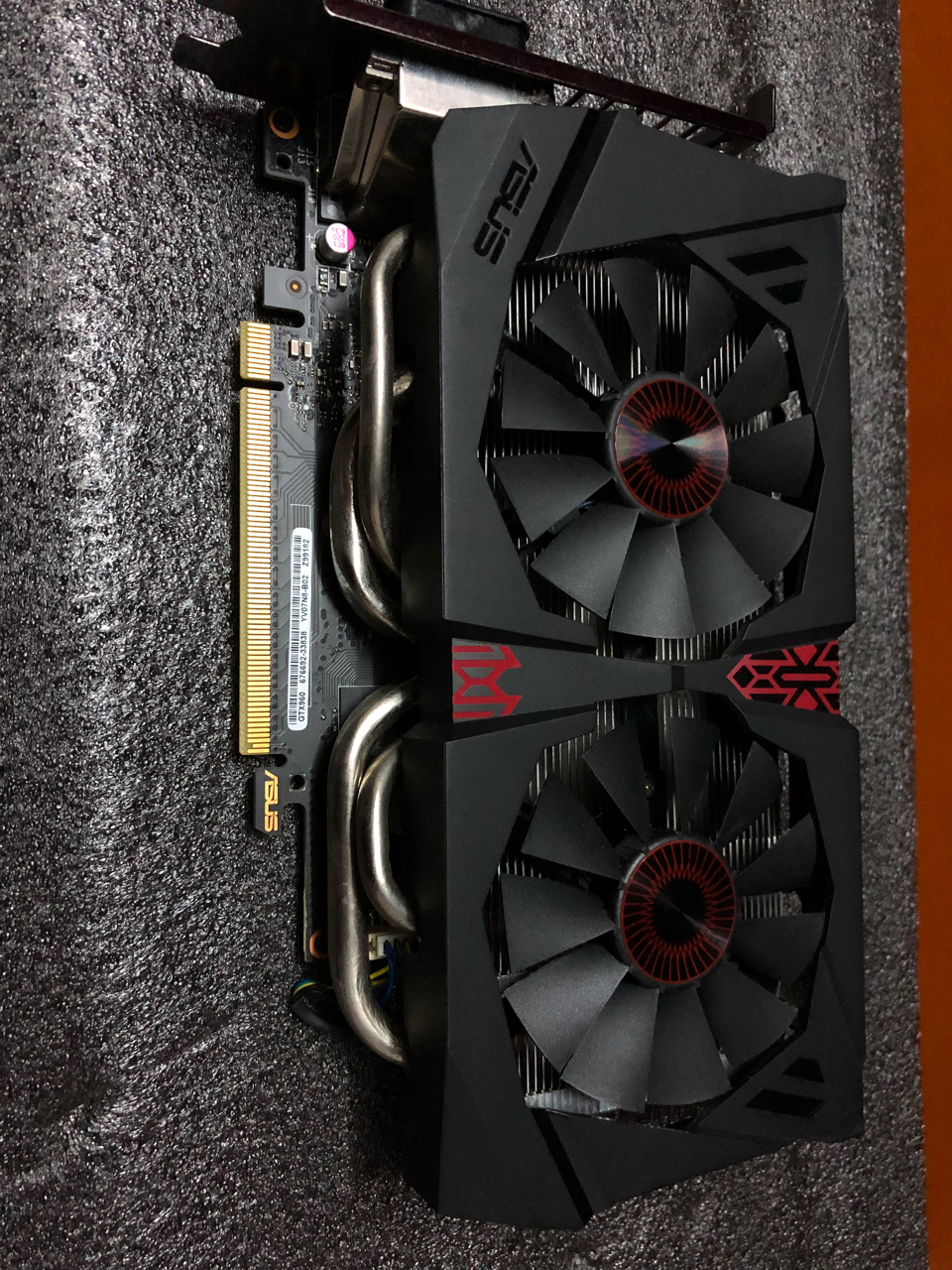 [电脑硬件] 出张华硕猛禽960 4g显卡(已出)